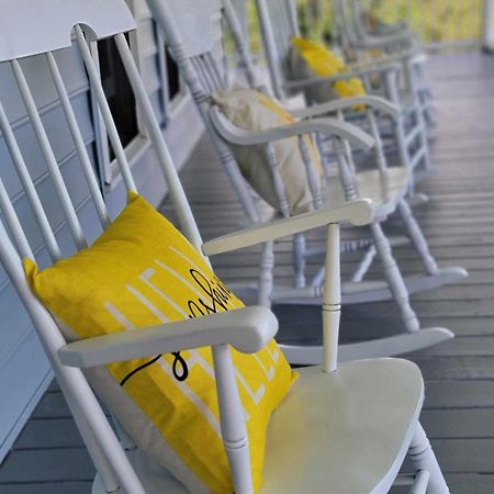 Moonlight Manor Bed & Breakfast Floyd Екстериор снимка