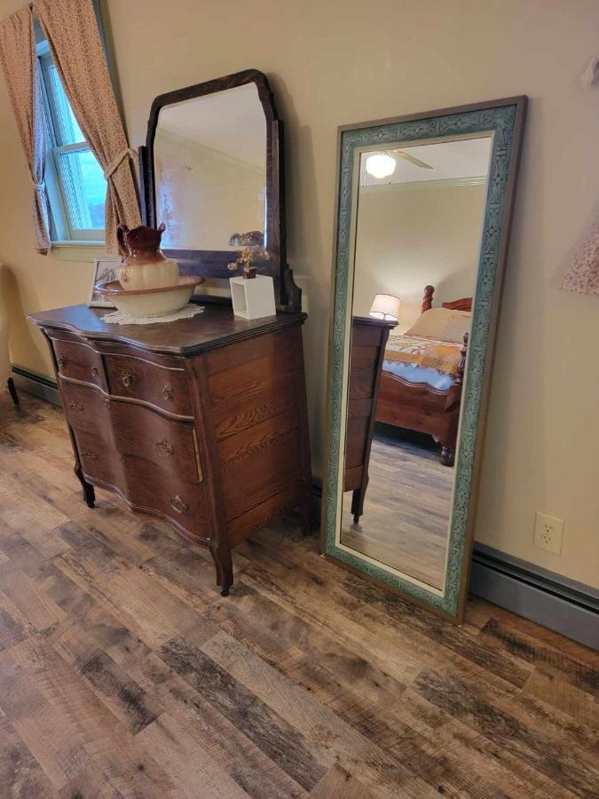 Moonlight Manor Bed & Breakfast Floyd Екстериор снимка