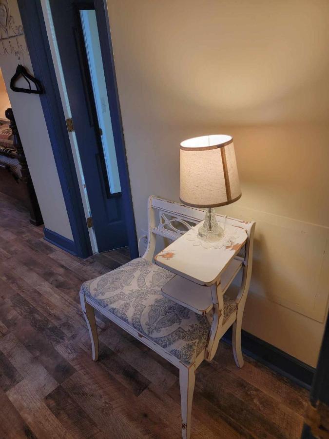 Moonlight Manor Bed & Breakfast Floyd Екстериор снимка